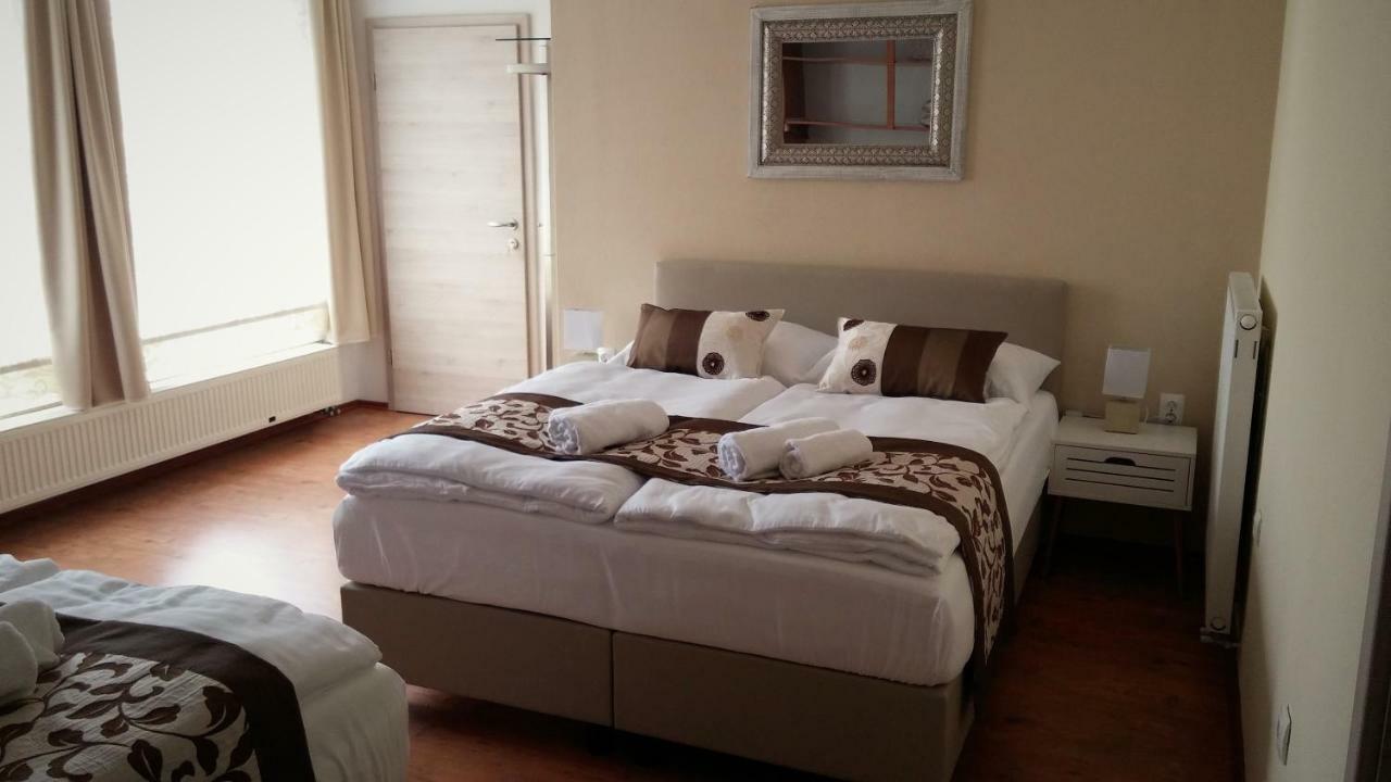Yellow Dreamhouse Postojna Bagian luar foto