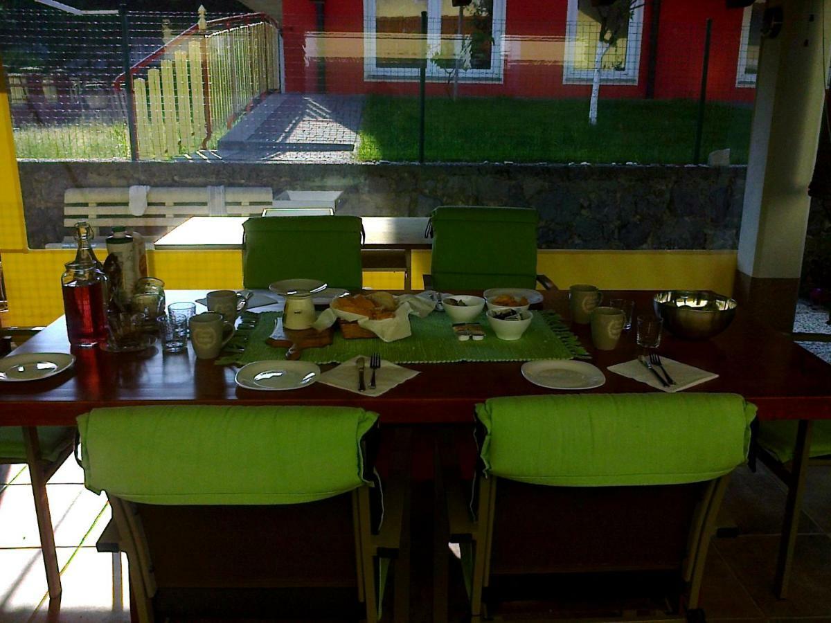 Yellow Dreamhouse Postojna Bagian luar foto
